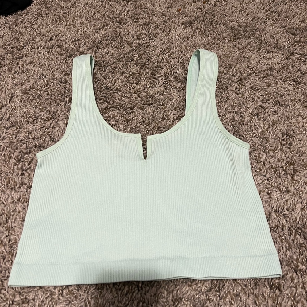 Tops - Picture 6 of 10